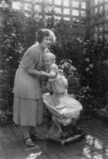 Francis with his mother in San Mateo, California